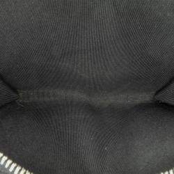 مملوكة مسبقًا Chanel Black Bull Leather Studded Zip Wallet