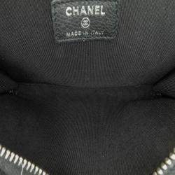 مملوكة مسبقًا Chanel Black Bull Leather Studded Zip Wallet