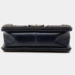 مملوكة مسبقًا Chanel Blue Old Medium Quilted Glazed Calfskin Chain Around Boy Flap