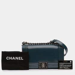 Pre Owned حقيبة شانيل بوي قلاب جلد عجل مزجج متوسط قديم أزرق