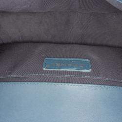 Pre Owned حقيبة شانيل بوي قلاب جلد عجل مزجج متوسط قديم أزرق