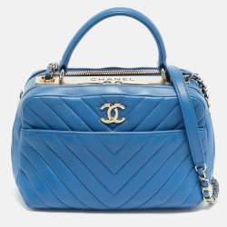 مملوكة مسبقًا Chanel Trendy CC Medium Blue Chevron Leather Bowling Bag