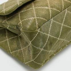 مملوكة مسبقًا حقيبة بقلاب شانيل ريشيو 2.55 227 قماش دِنم متلألئ أخضر/ذهبي مبطن