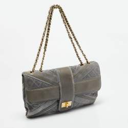 مملوكة مسبقًا Chanel Union Jack Reissue Grey Quilted Leather and Suede Flap Bag