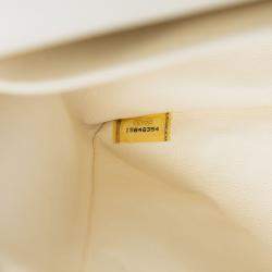 مملوكة مسبقًا Chanel White Jumbo Classic Lambskin Double Flap