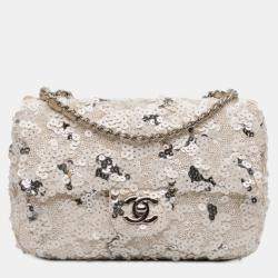 مملوكة مسبقًا حقيبة شانيل قماش قنب مستطيلة صغيرة بيضاء مرصعة بغطاء مفرد