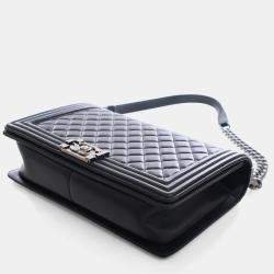 مملوكة مسبقًا حقيبة شانيل متوسطة جلد خروف بوي