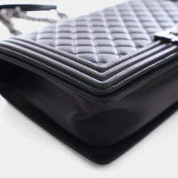 مملوكة مسبقًا حقيبة شانيل متوسطة جلد خروف ب وي