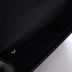 مملوكة مسبقًا حقيبة شانيل متوسطة جلد خروف بوي