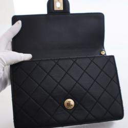 مملوكة مسبقًا Chanel Goatskin Chic Pearls Flap Bag