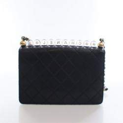 مملوكة مسبقًا Chanel Goatskin Chic Pearls Flap Bag
