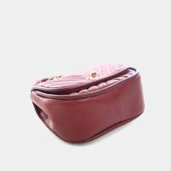 مملوكة مسبقًا حقيبة فلاب مستديرة معكوسة شانيل صغيرة جلد الغنم أحمر