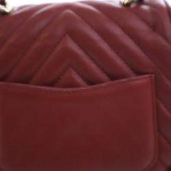 مملوكة مسبقًا حقيبة فلاب مستديرة معكوسة شانيل صغيرة جلد الغنم أحمر