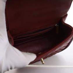 مملوكة مسبقًا حقيبة فلاب مستديرة معكوسة شانيل صغيرة جلد الغنم أحمر