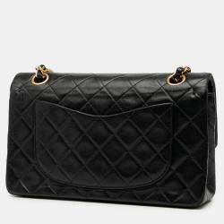 مملوكة مسبقًا حقيبة شانيّل ذات غطاء مزدوج جلد ناعم كلاسيكي سوداء صغيرة