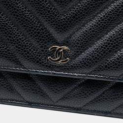 Pre Owned Chanel Black CC Chevron Caviar Wallet On Chain