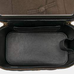 مملوكة مسبقًا حقيبة شانيل فانتي كيسينو صغيرة مبطنة كافيار سوداء بسلسلة