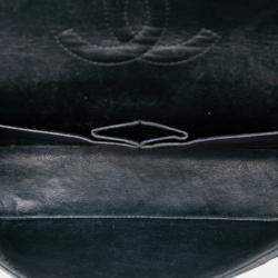 Pre Owned Chanel Black Medium Classic Caviar Double Flap