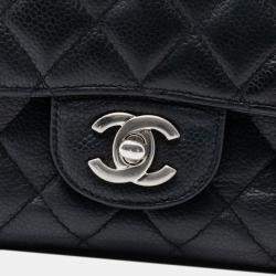 Pre Owned Chanel Black Medium Classic Caviar Double Flap