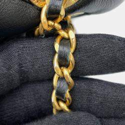 مملوكة مسبقًا حقيبة كتف شانيل سلسلة بعلامة كوكو وجلد خروف شيفرون