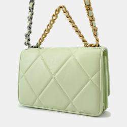 Pre Owned محفظة شانيل بسلسلة مع علامة كوكو مربعة 19 جلد حمل مضغوط