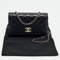 Pre Owned Chanel CC Pearl Black Quilted Leather Wallet On Chain