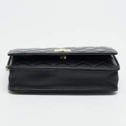 Pre Owned Chanel CC Pearl Black Quilted Leather Wallet On Chain
