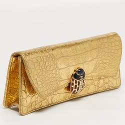 مملوكة مسبقًا Chanel Paris New York Coco Scarab Gold Croc Embossed Leather Clutch