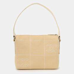 Pre Owned حقيبة شانيل بوشت صغيرة قماش بيج شكل بار شوكولاتة نموذج 2003-04