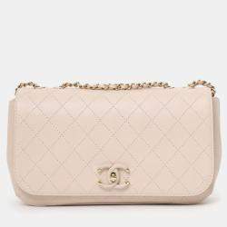 Pre Owned Chanel 2019 Cream Leather Quilted Flat Bag