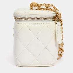 مملوكة مسبقًا Chanel 2022 White Lambskin Mini Vanity On Chain