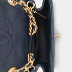 مملوكة مسبقًا Chanel 2021 Navy Quilted Caviar Mini Sweet Classic Flap Bag
