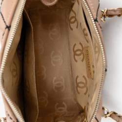 Pre Owned Chanel 2003/2004 Cream Leather Wild Stitch Surpique Bowler Bag