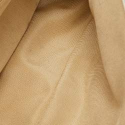 مملوكة مسبقًا حقيبة شانيل صغيرة بيضاء جلد مبطن 19 شرابة