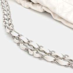 مملوكة مسبقًا حقيبة شانيل جلد أبيض 22 35