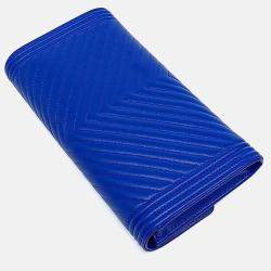 مملوكة مسبقًا Chanel Blue Leather Chevron Boy Long Wallet