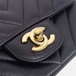 Pre Owned حقيبة صغيرة شانيال جلد أسود شيفرون كروس بودي