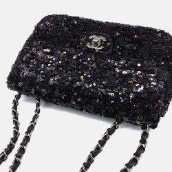 مملوكة مسبقًا Chanel Black Fabric Sequin Chain Shoulder Bag
