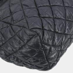 مملوكة مسبقًا حقيبة يد شانيل "كوكون كوكون" بولينغ نايلون أسود 