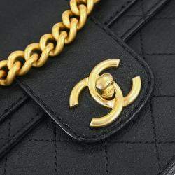 مملوكة مسبقًا Chanel Black Calfskin Shoulder Bag