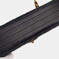 مملوكة مسبقًا Chanel Navy Lambskin Shoulder Bag