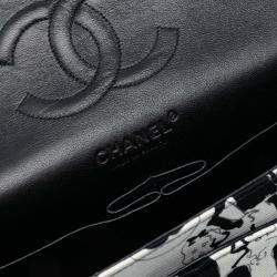 Pre Owned شانيل كوكو مادوموازيل بحجم متوسط قماش اسود وابيض مع رفرف مزدوج