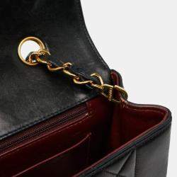 مملوكة مسبق ًا Chanel Coco Mark Matelasse 25 Diana Chain Shoulder Bag  Black Lambskin
