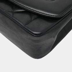 مملوكة مسبقًا Chanel Coco Mark Matelasse 25 Diana Chain Shoulder Bag  Black Lambskin