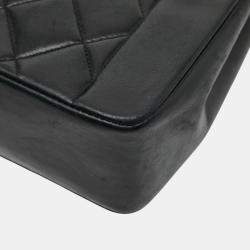 مملوكة مسبقًا Chanel Coco Mark Matelasse 25 Diana Chain Shoulder Bag  Black Lambskin