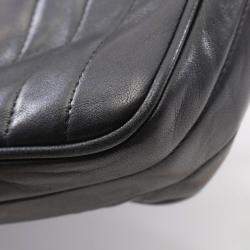 مملوكة مسبقًا حقيبة كتف شانيل مادوموازيل كوكو مارك جلد الضأن لون أسود