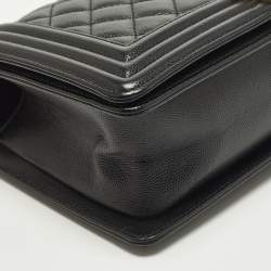 مملوكة مسبقًا Chanel Boy Medium Black Quilted Caviar Leather Flap Bag