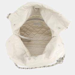 مملوكة مسبقًا حقيبة شانيل22 شانيل يد جلد عجل رمادي فات ح لامع حجم صغير