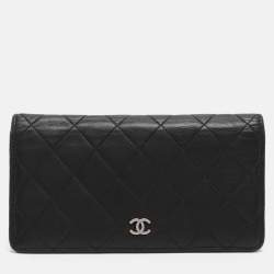 مملوكة مسبقًا محفظة شانييل طويلة جلد مبطن أسود "واي"