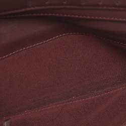 مملوكة مسبقًا محفظة شانييل طويلة جلد مبطن أسود "واي"